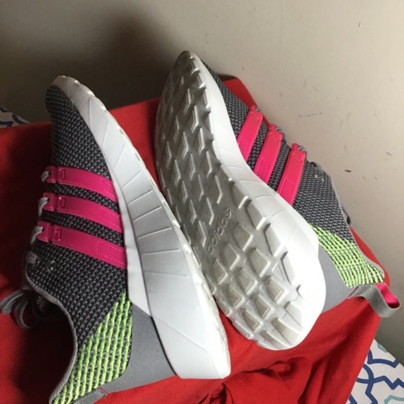 😎Adidas, new condition, minimal wear, see pics. Size 9, cloud foam comfort🔥 - Picture 7 of 7